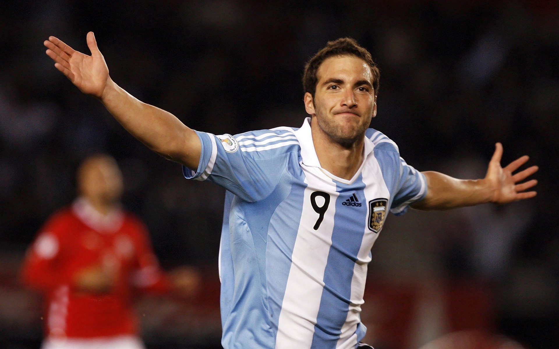 网球基层场馆组织暑期选拔赛为优秀学员搭建舞台，网球场地介绍和比赛规则
